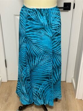 Blue Tropical Fronds Skirt Size 16 - Great Condition